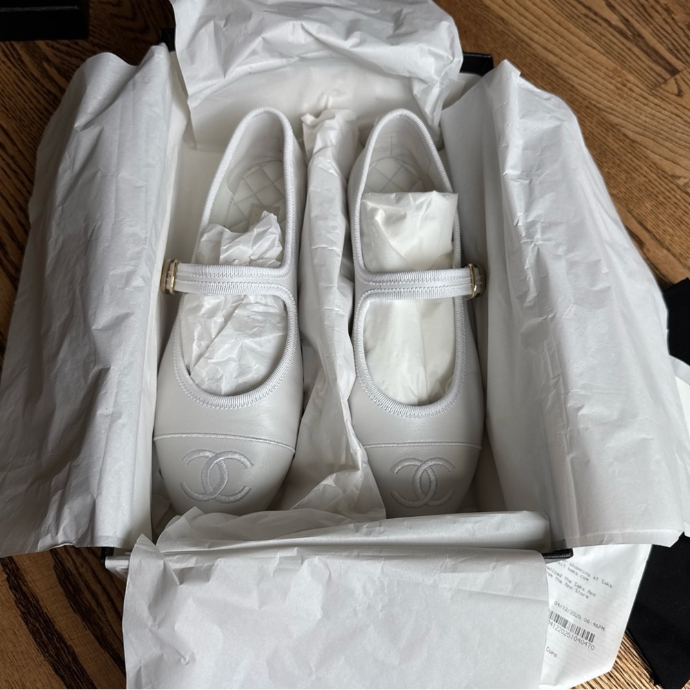 CHANEL Cream Mary Jane Flats - Picture 3 of 4